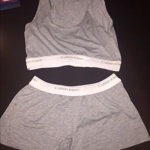 Calvin Kleim bra and boyshorts set