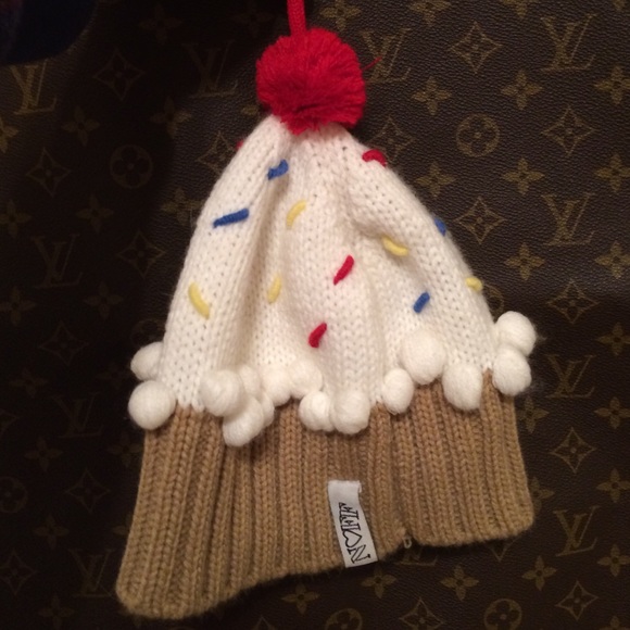 Neff Cupcake beanie