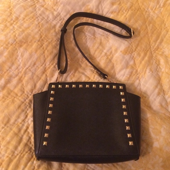 Black and gold purse