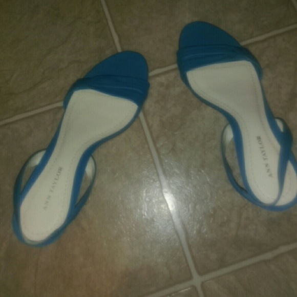 Ann Taylor - Picture 2 of 4