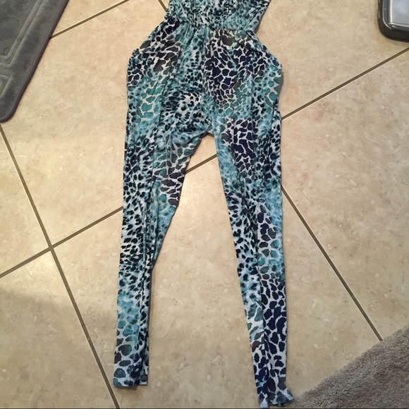 Romper - Picture 2 of 2