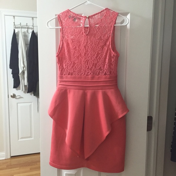 Dress - Picture 2 of 4