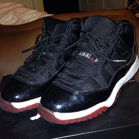🚫sold on merc🚫 Bred 11's