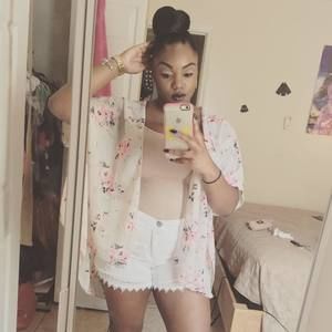 Meet your Posher, Fallon