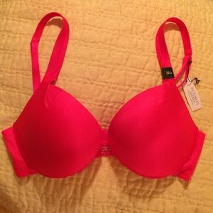 Victoria's Secret Charmer push-up bra