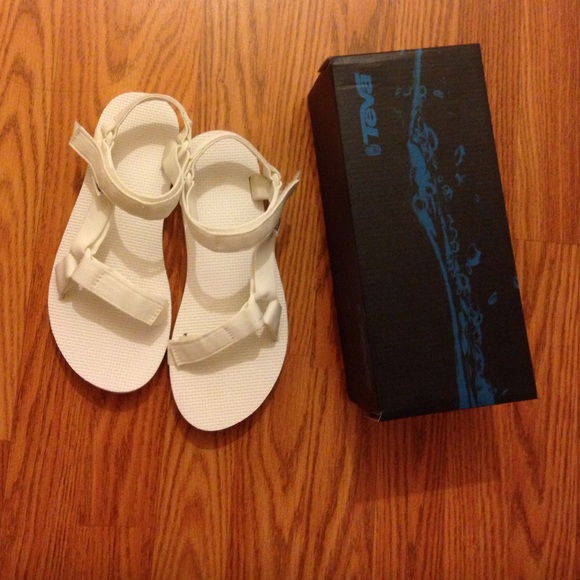Teva Sandals 😘
