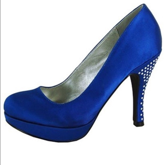 Blue satin pumps with rhinestones