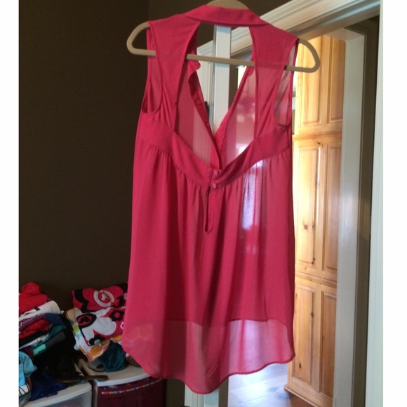 Pink top - Picture 2 of 2