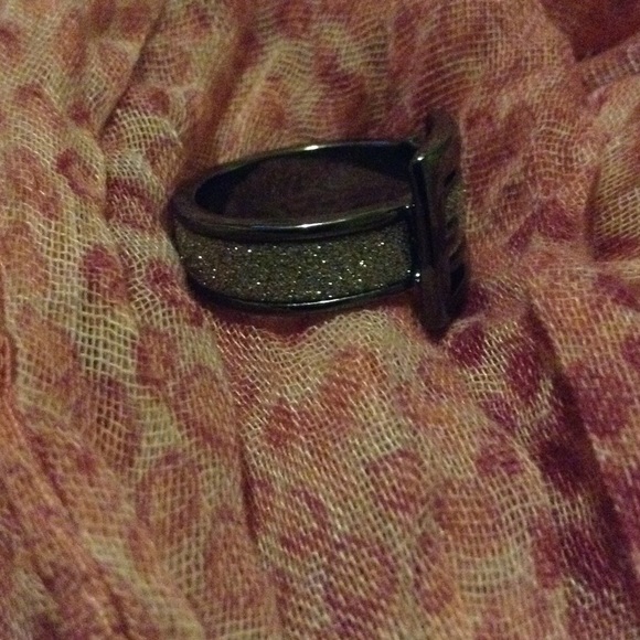 Buckle Ring - Picture 3 of 4