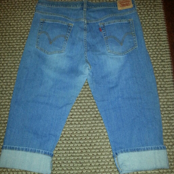 Levi jean capris