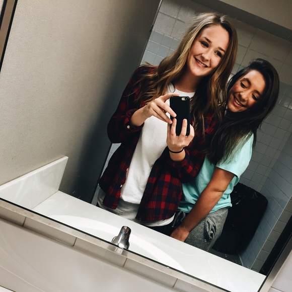 Meet your Posher, Michaela - Picture 3 of 4