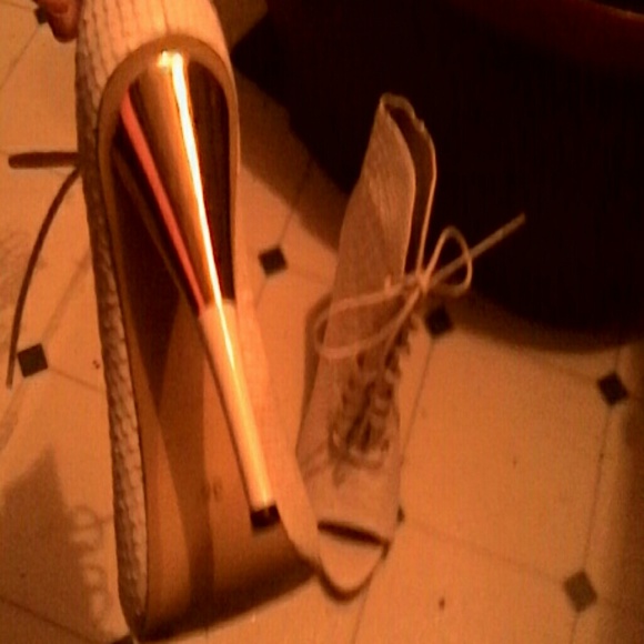 NWOT QIN VERO CUOIO PLATFORM BOOTS sz.8 MAKE OFFER - Picture 4 of 4