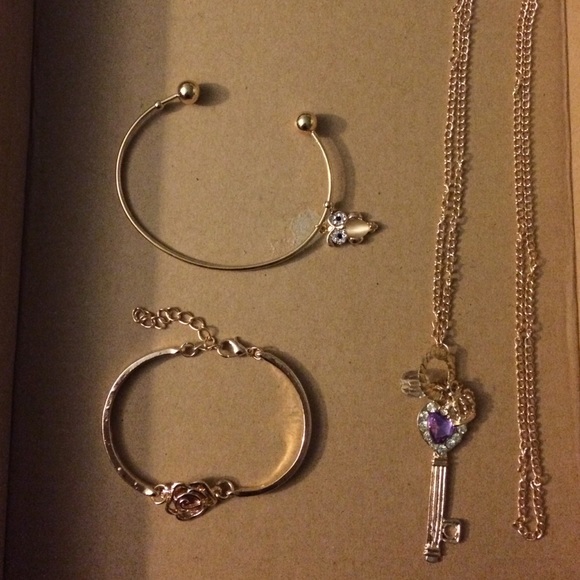 New 3 piece jewelry set gold necklace bracelets