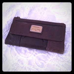 NWOT chocolate brown leather wallet by Fossil
