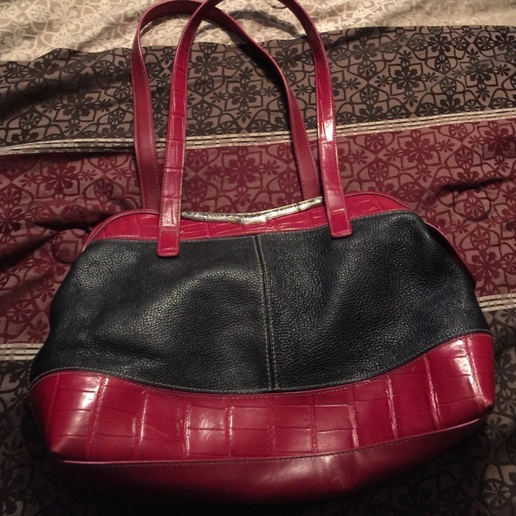 💃🏽Leather Red and black purse - Picture 1 of 4