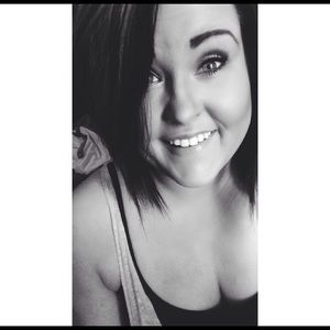 Meet your Posher, Toria