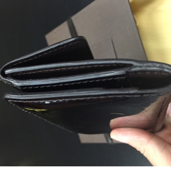 ***SOLD ON TRADESY***Louis Vuitton Ludlow Vernis - Picture 3 of 4