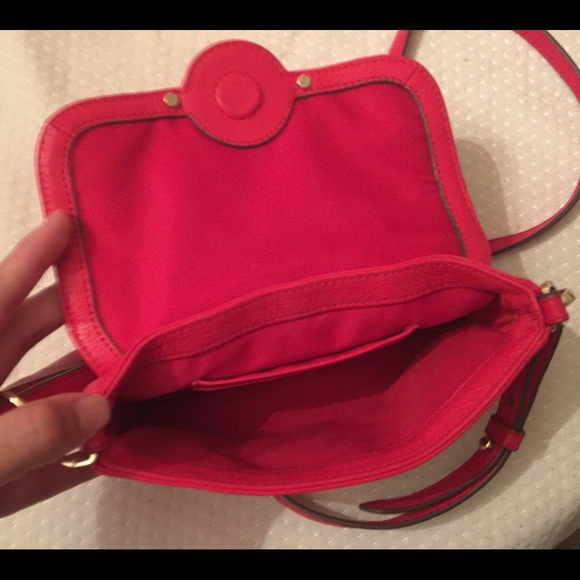 SOLD on Tradsey Tory Burch Amanda Mini Cross Body - Picture 3 of 4