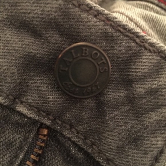 Gray ankle-length skinny jeans. Perfect for FALL! - Picture 4 of 4