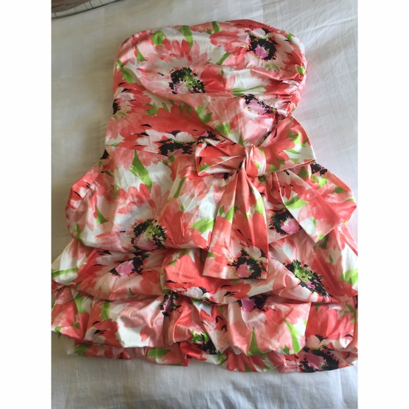 Adorable Strapless Formal Dress - Picture 1 of 3