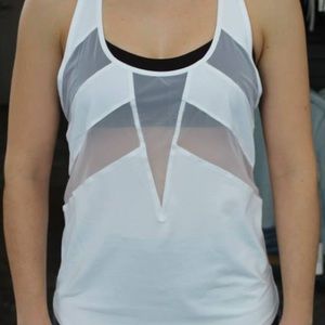 Lululemon If You're Lucky Tank NWT sz 4