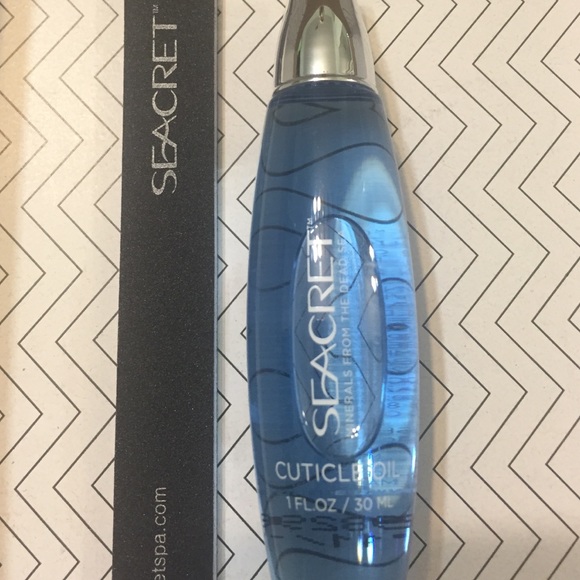 Seacret cuticle oil & nail file