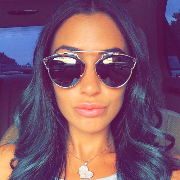 Meet your Posher, Zoe