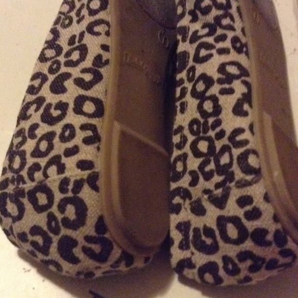 Cheetah Print Flats - Picture 3 of 4