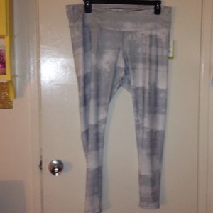 NWT. Grey Workout Pants/Leggings.