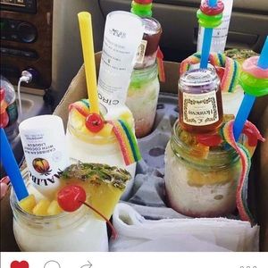 Meet your Posher, Elisa