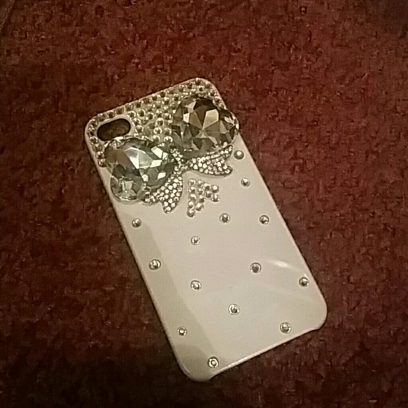 Iphone 4 or 4s case. White with a big bling bow