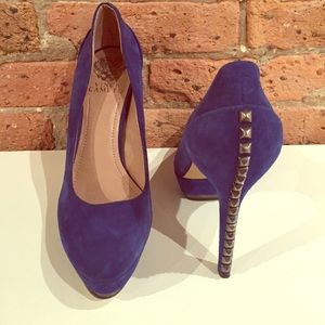 Reserved for Ashanti. Vince Camuto blue pumps