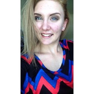 Meet your Posher, Alexis