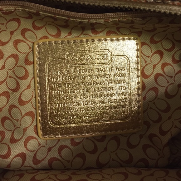 Small Coach Handbag - Picture 4 of 4