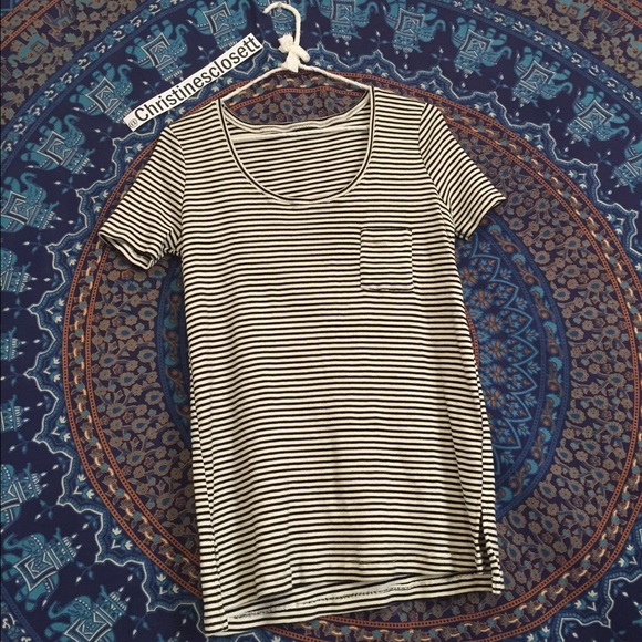 Brandy Melville Tops - Brandy Melville Tshirt (long)