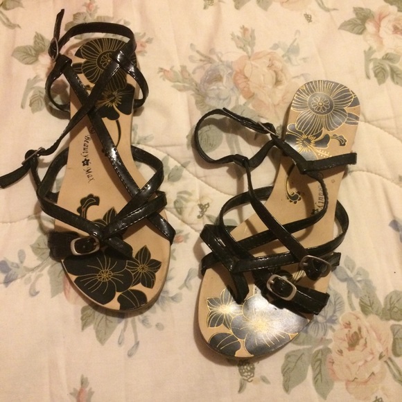 Strappy sandals - Picture 1 of 1