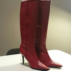 Beautiful red boots for winter