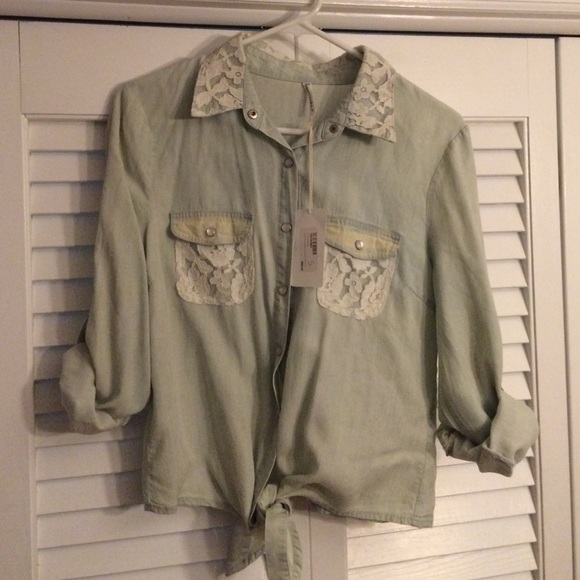 NWT Light Chambray Shirt