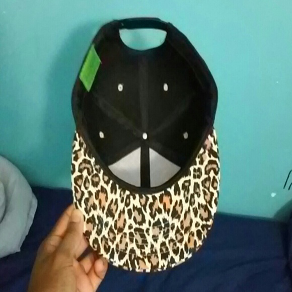 Hat - Picture 3 of 3