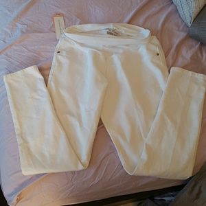 NWT skinny white maternity jeans