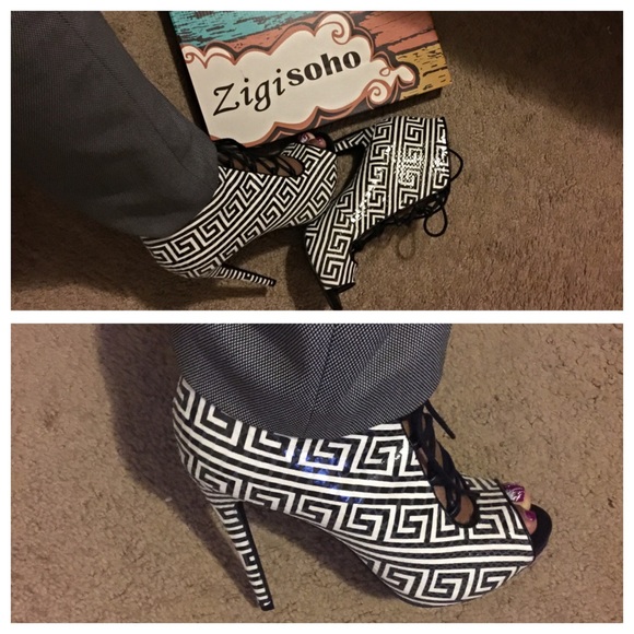 HOST PICK x2 π³π²Zigi Soho Peep Toe Heelπ²π³ - Picture 4 of 4