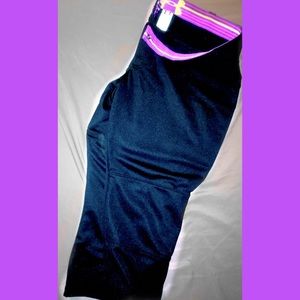Large- Under Armour softball pants