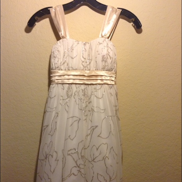 Girls party dress by Speechless