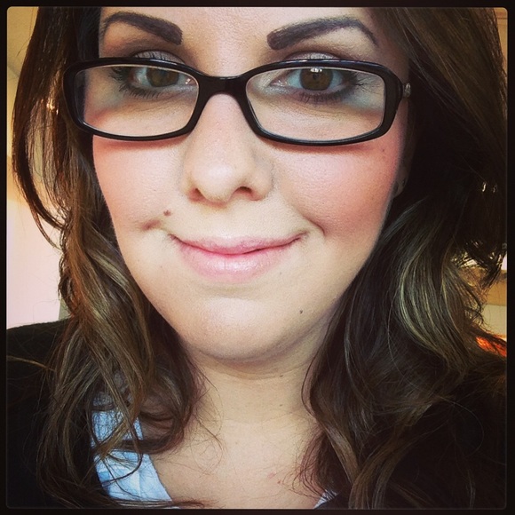 Meet your Posher, Dayna - Picture 2 of 4