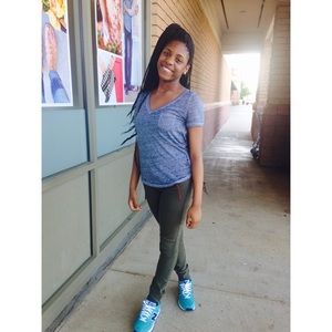 Meet your Posher, Genae