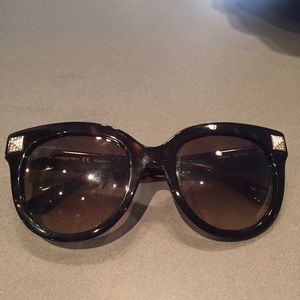 Like New Valentino Rockstud Swarovski Sunglasses