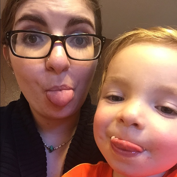 Meet your Posher, Lindsey - Picture 1 of 1