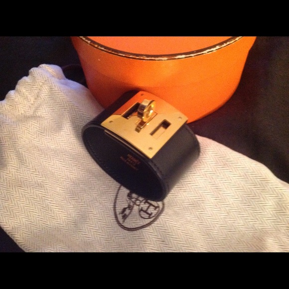 Hermes Accessories - 🚫SOLD💯Auth. Hermes Kelly Dog Bracelet🚫