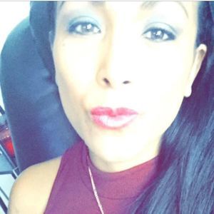 Meet your Posher, Claudia