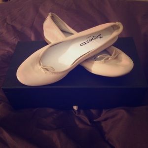Repetto ballet flats in creamy ballet pink